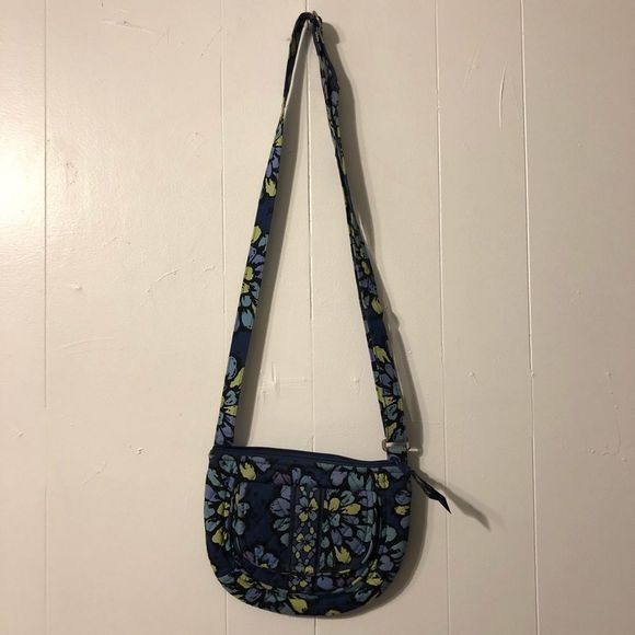 Vera Bradley Handbags - Vera Bradley crossbody bag